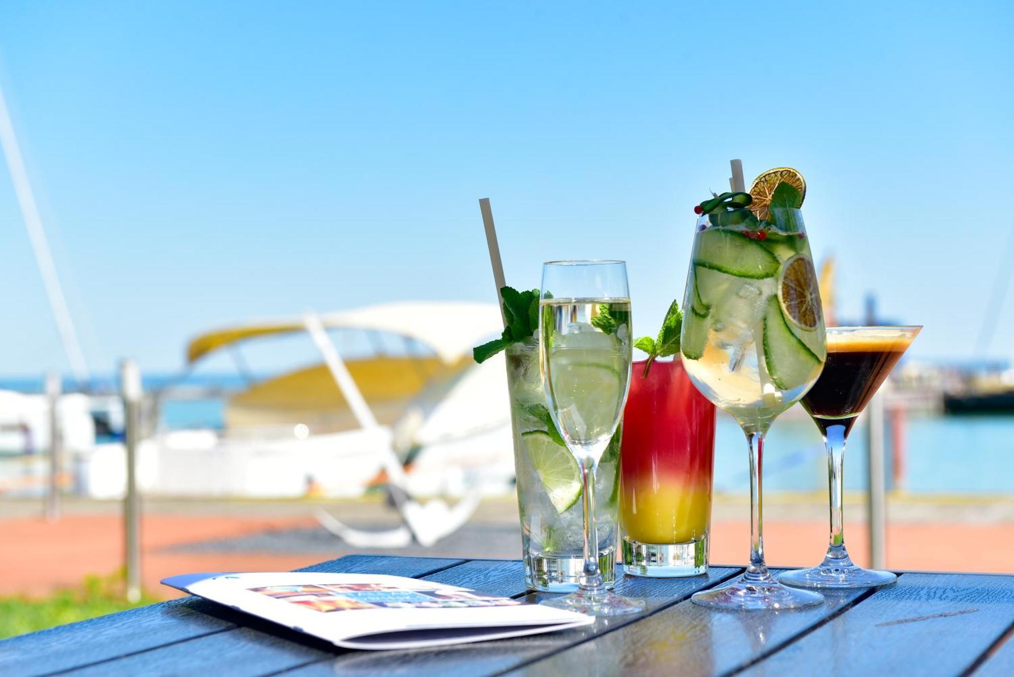 Hotel Yacht Wellness & Business Siofok Exterior photo